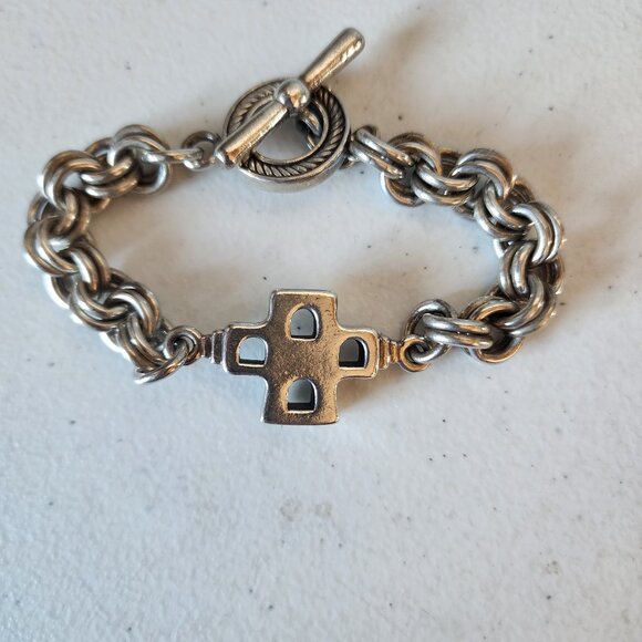 Saint Silver Cross Bracelet "EUC" - Picture 5 of 16